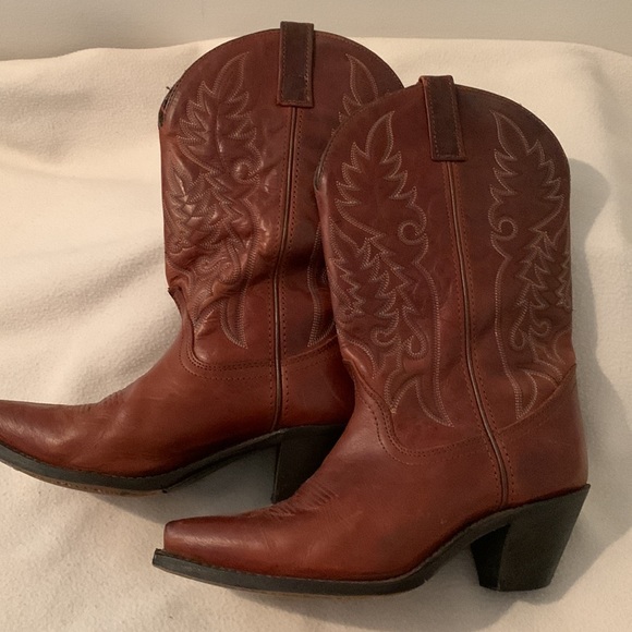 “Two Stepping In My Laredo’s” western boots - Picture 2 of 11